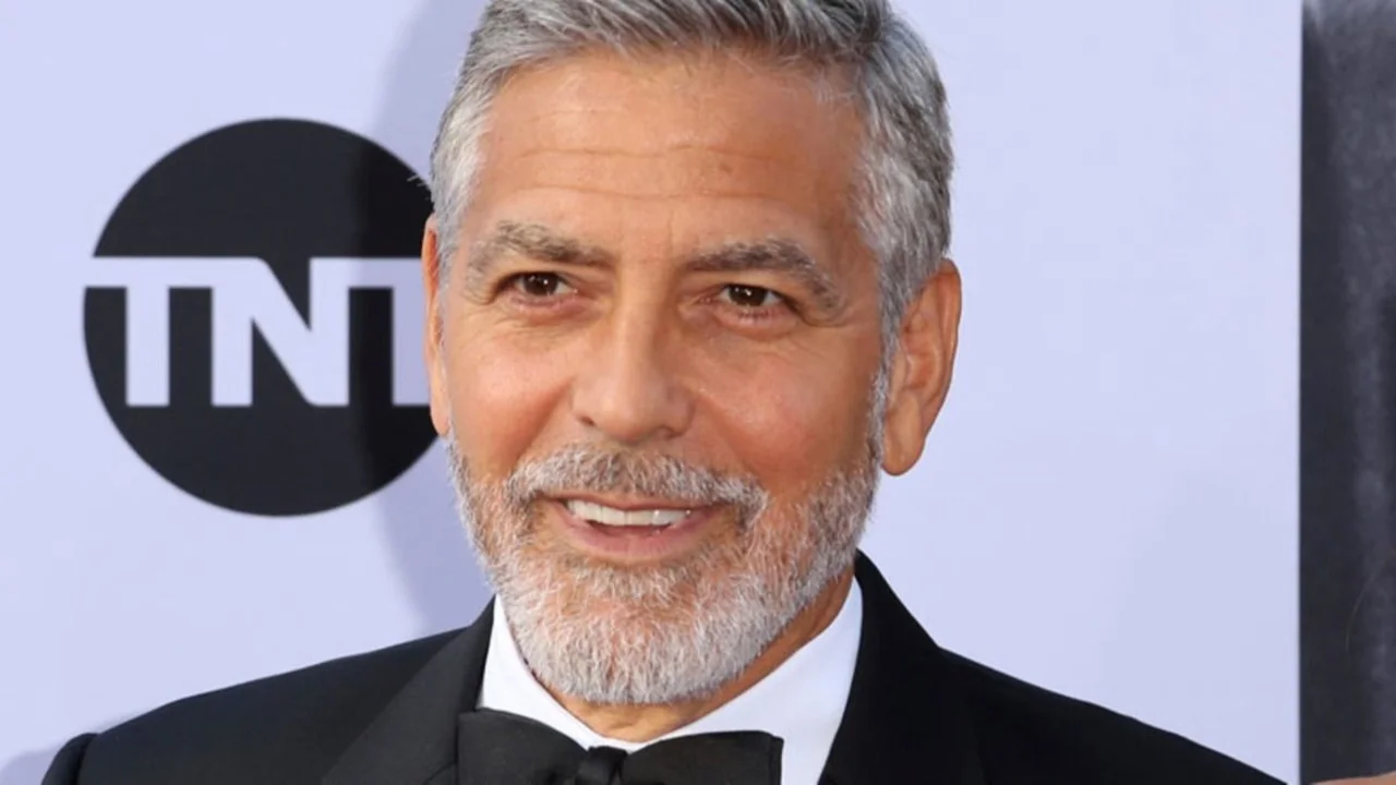 Netflix: George Clooney es un científico post apocalípsis en el trailer de Cielo de medianoche
