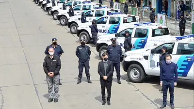 Kicillof puso en funcionamiento 60 patrulleros y nuevo equipamiento de vigilancia en Esteban Echeverría Kicillof puso en funcionamiento 60 patrulleros y nuevo equipamiento de vigilancia en Esteban Echeverría
