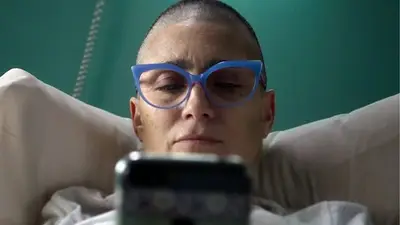 Netflix lanza el trailer de "El cuaderno de Tomy", protagonizada por Valeria Bertuccelli Netflix lanza el trailer de "El cuaderno de Tomy", protagonizada por Valeria Bertuccelli