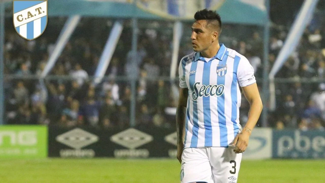 Atlético Tucumán: el curioso corte de pelo de un jugador fue furor en redes