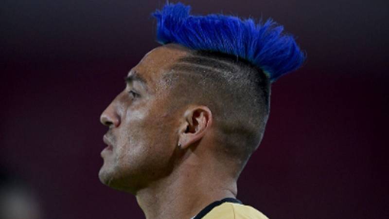 Un ex defensor de Boca revolucionó las redes con su peinado: los memes