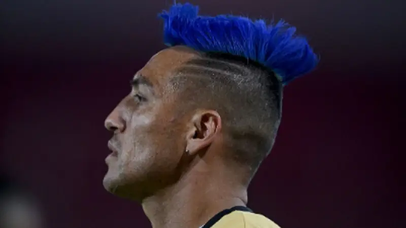 Un ex defensor de Boca revolucionó las redes con su peinado: los memes