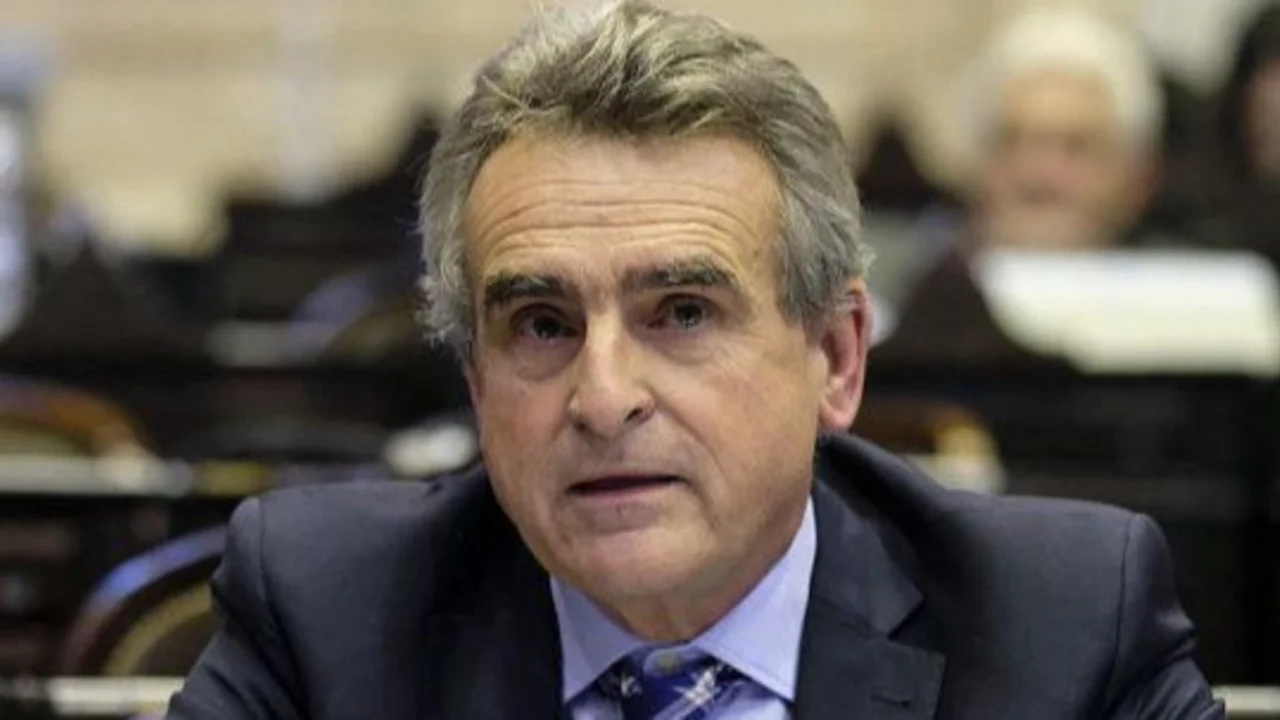 Rossi: "La coalición debe defender a su presidente y eso no sucede"