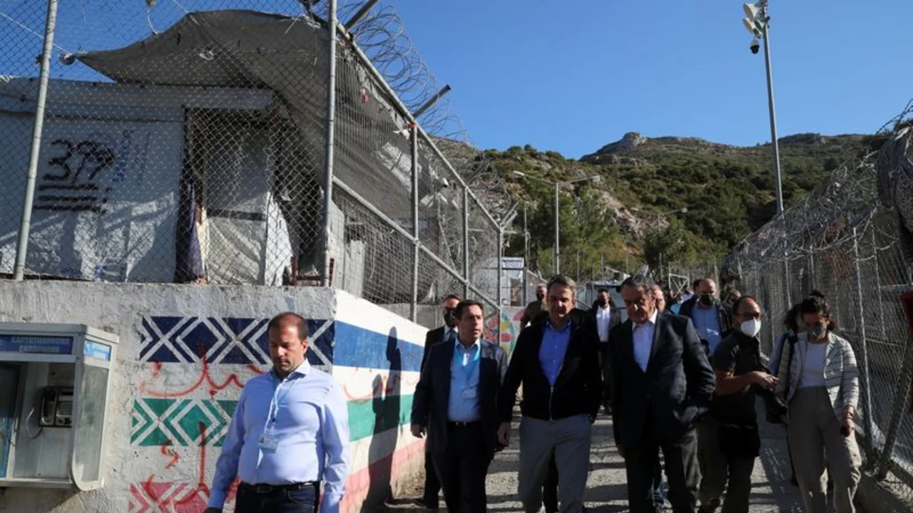 Grecia dice que no permitirá flujos migratorios "descontrolados" desde Afganistán
