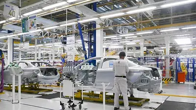 Mejoró la producción de autos en julio, pero la venta sigue estancada Mejoró la producción de autos en julio, pero la venta sigue estancada