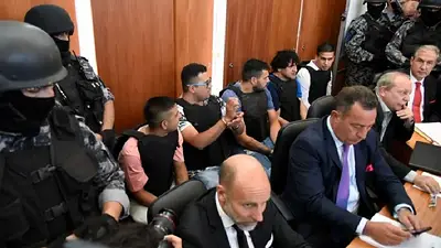 Realizan 84 allanamientos en Rosario por la banda narco Los Monos Realizan 84 allanamientos en Rosario por la banda narco Los Monos