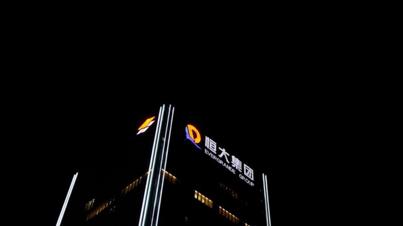 Evergrande captará 5.000 millones de dólares con venta de mitad de filial