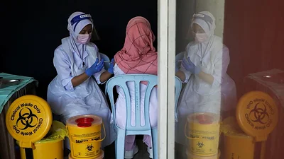 Los casos de COVID-19 en todo el mundo superan los 235,1 millones y las muertes alcanzan las 5.010.327 Los casos de COVID-19 en todo el mundo superan los 235,1 millones y las muertes alcanzan las 5.010.327
