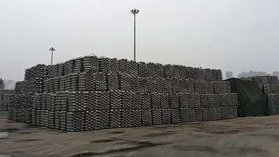 Escasez impulsa a aluminio hacia máximos de 13 años; cobre gana 1% Escasez impulsa a aluminio hacia máximos de 13 años; cobre gana 1%