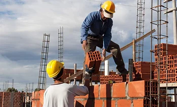 Empleo desprotegido y menos derechos | Opinión