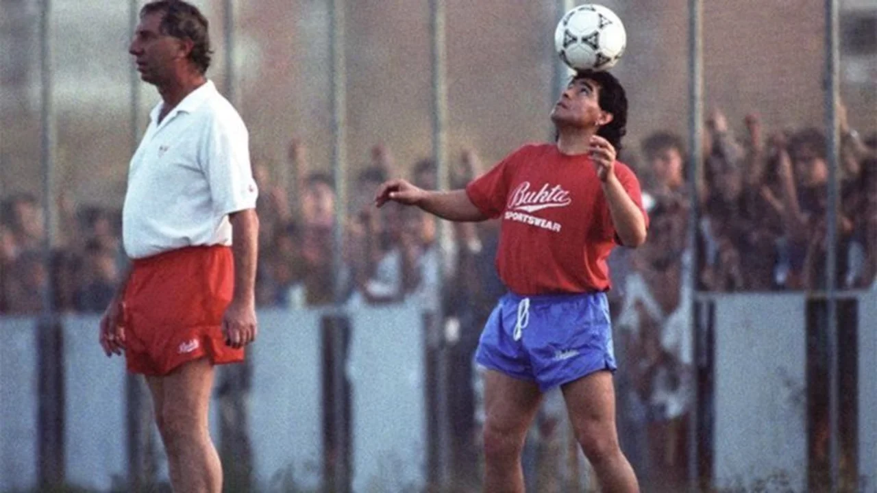 Diego Maradona en el Sevilla: la pelea con Bilardo, el "pisalo pisalo" y los relojes falsos