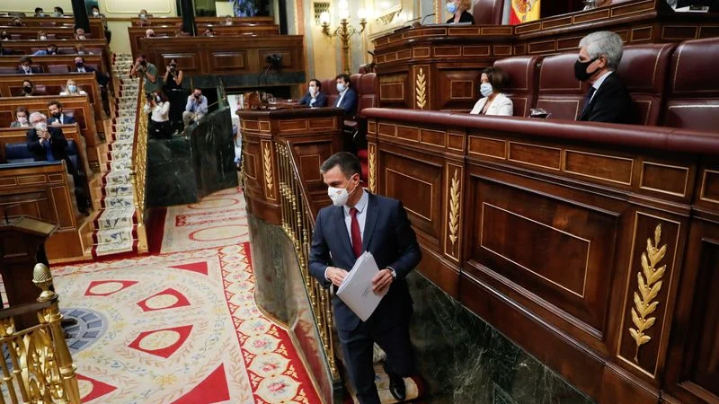 España prevé un aumento salarial del 2% para todos los funcionarios