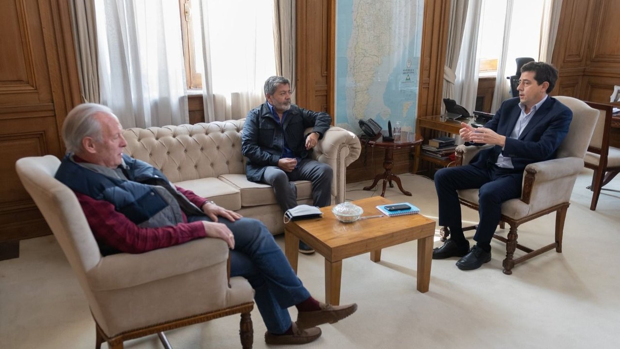 De Pedro y la CGT resaltaron el proyecto del Presidente para transformar planes sociales en empleos