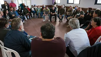 Cloacas: Alberto Fernández presentó un proyecto a vecinos de Moreno Cloacas: Alberto Fernández presentó un proyecto a vecinos de Moreno