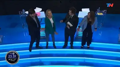Tensión en vivo: el momento en el que Myriam Bregman no saluda a Milei Tensión en vivo: el momento en el que Myriam Bregman no saluda a Milei