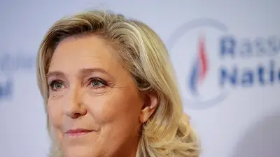 Le Pen quiere un "acercamiento estratégico entre la OTAN y Rusia" Le Pen quiere un "acercamiento estratégico entre la OTAN y Rusia"