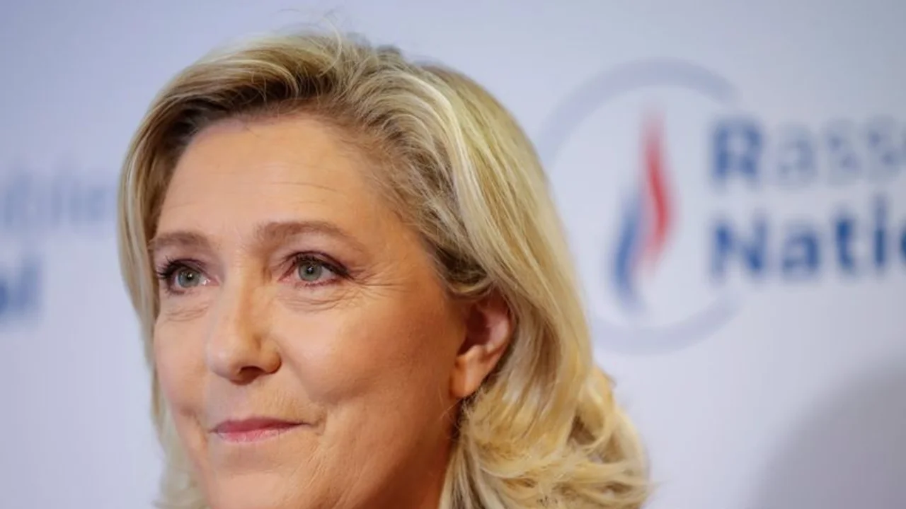 Le Pen quiere un "acercamiento estratégico entre la OTAN y Rusia"