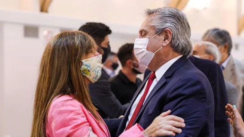 Cerruti dijo que "todavía no está decidido" si Alberto participará del 17 de octubre