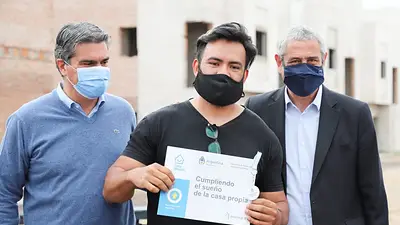 Ferraresi y Capitanich entregaron viviendas y créditos hipotecarios en Chaco Ferraresi y Capitanich entregaron viviendas y créditos hipotecarios en Chaco