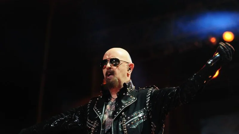 El cantante de Judas Priest revela que intentó suicidarse por tener que ocultar su homosexualidad