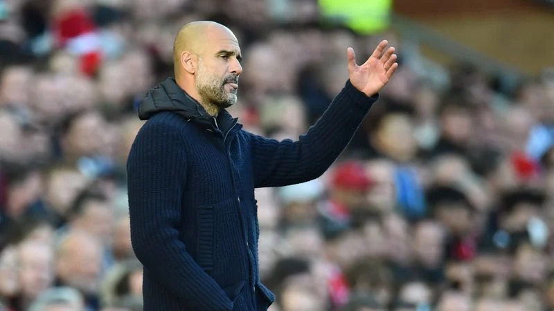 Pep Guardiola le pide a los futbolistas que se vacunen contra el COVID ante aumento de casos en Reino Unido