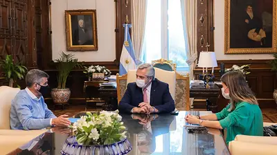 La Tarjeta Alimentar se incorpora a la AUH y se amplía a otros productos La Tarjeta Alimentar se incorpora a la AUH y se amplía a otros productos