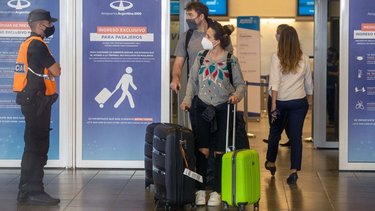 El gobierno eliminó los cupos para la vuelta de viajeros en el exterior