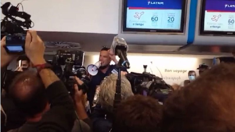 Tensión en Aeroparque: trabajadores de Latam piden por sus puestos