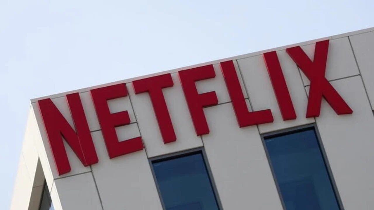 Histórica protesta de trabajadores de Netflix por comentarios homofóbicos de un humorista