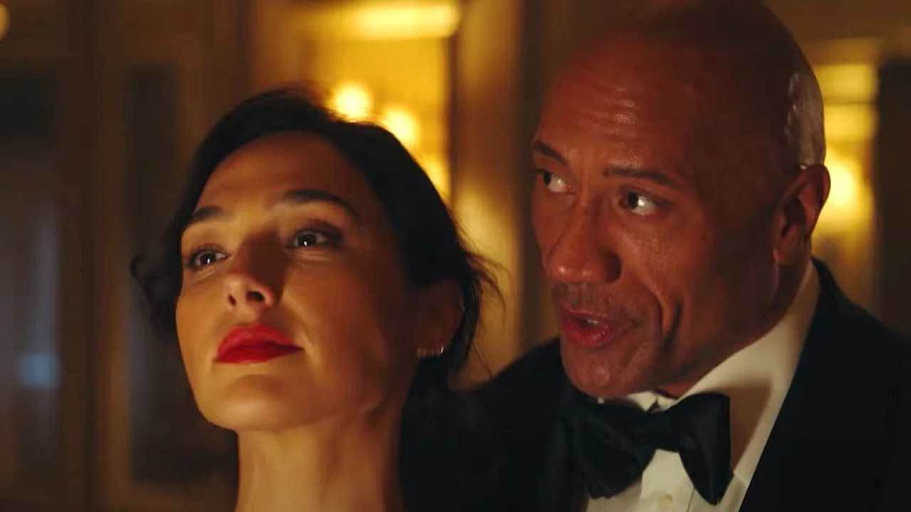 Alerta Roja. Dwayne The Rock Johnson. Netflix. Gal Gadot. Ryan Reynolds
