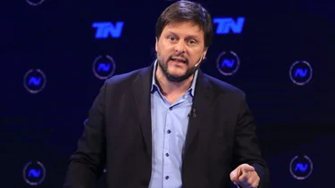 Santoro se manifestó a favor del uso de pistolas Taser