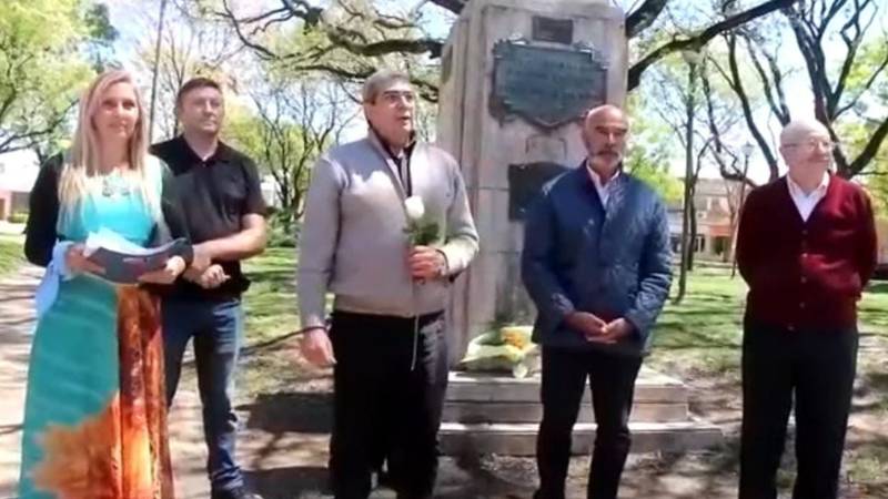 Un intendente honró a Madres de Plaza de Mayo y Gómez Centurión se enojó