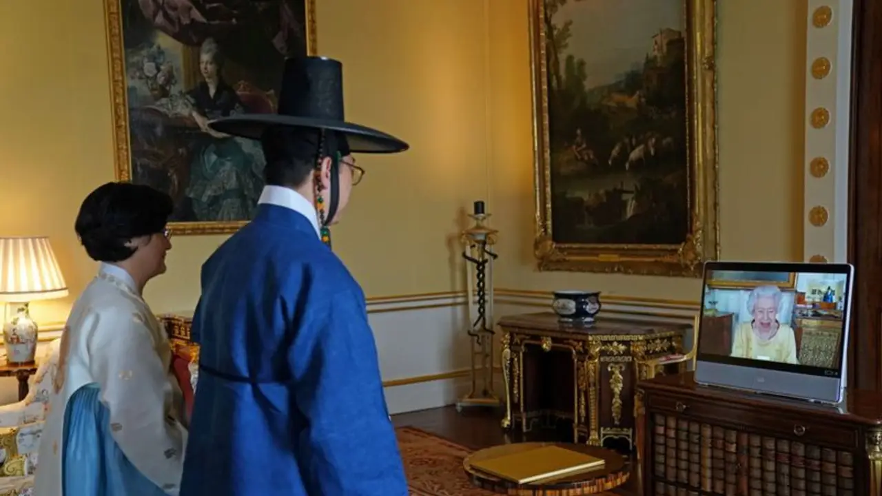 Reina Isabel II del Reino Unido realiza su primera actividad tras paso por hospital