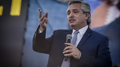 Alberto Fernández: "No nos vamos a arrodillar ante el FMI" Alberto Fernández: "No nos vamos a arrodillar ante el FMI"