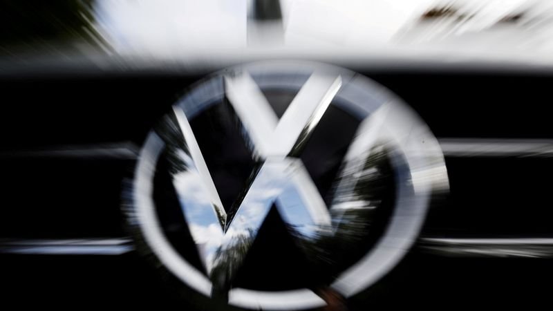 Volkswagen demora entrega de autos por la crisis del chip