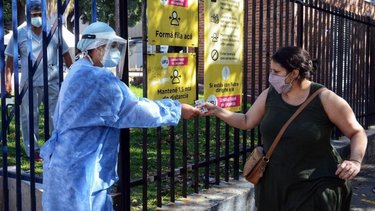 COVID-19: en los últimos 7 días cayó más de un 39% la cantidad de casos