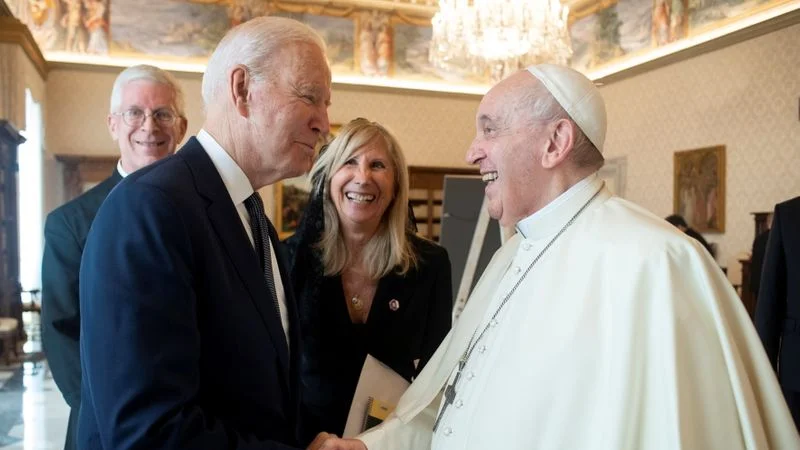 El consejo del Papa Francisco a Joe Biden en medio de la polémica por el aborto en EEUU