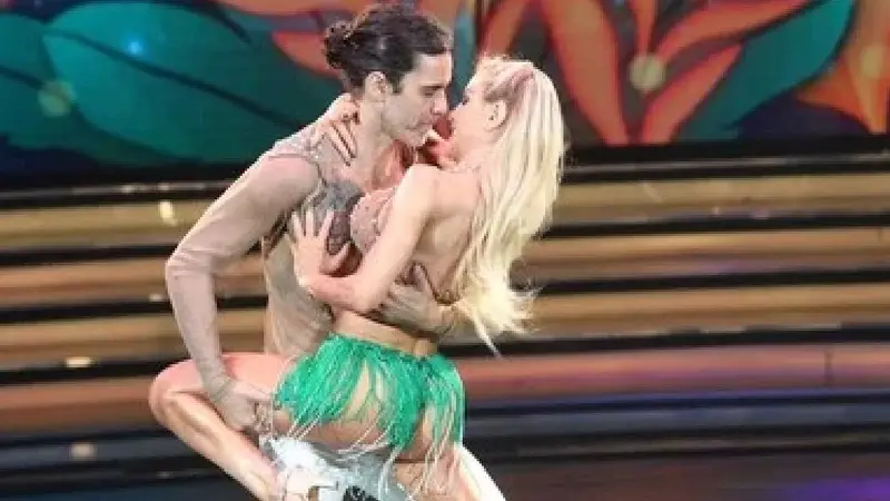 Mariano Martínez y Luciana Salazar