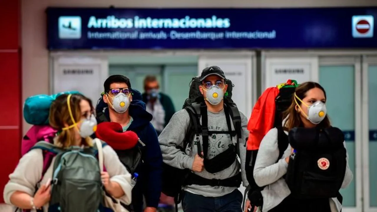 En septiembre se fueron US$ 228 millones por turismo y pagos con tarjetas