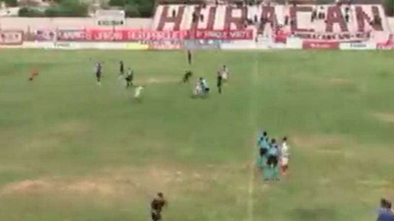 Balearon a un director técnico en medio de un partido del Federal A Balearon a un director técnico en medio de un partido del Federal A