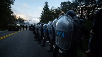 El comando unificado comenzó con el desalojo de grupos mapuches. El comando unificado comenzó con el desalojo de grupos mapuches.