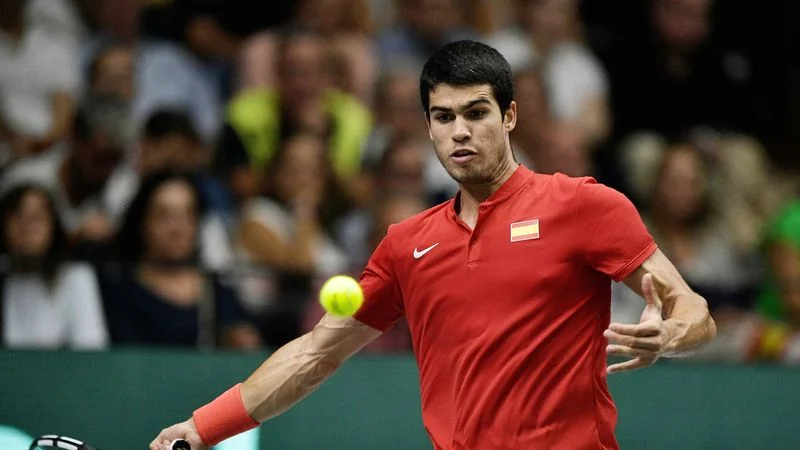 Alcaraz cae derrotado en su primer partido del circuito ATP como número uno
