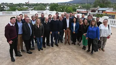 Rodríguez Larreta y Manes coincidieron en coloquio industrial en Córdoba y no hablaron de internas Rodríguez Larreta y Manes coincidieron en coloquio industrial en Córdoba y no hablaron de internas
