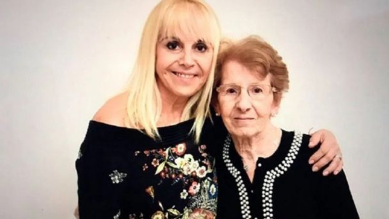 Claudia Villafañe y su mamá, "Pochi".
