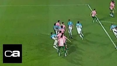 Racing vs Defensa y Justicia: el polémico gol que el VAR convalidó para el equipo de Gago Racing vs Defensa y Justicia: el polémico gol que el VAR convalidó para el equipo de Gago