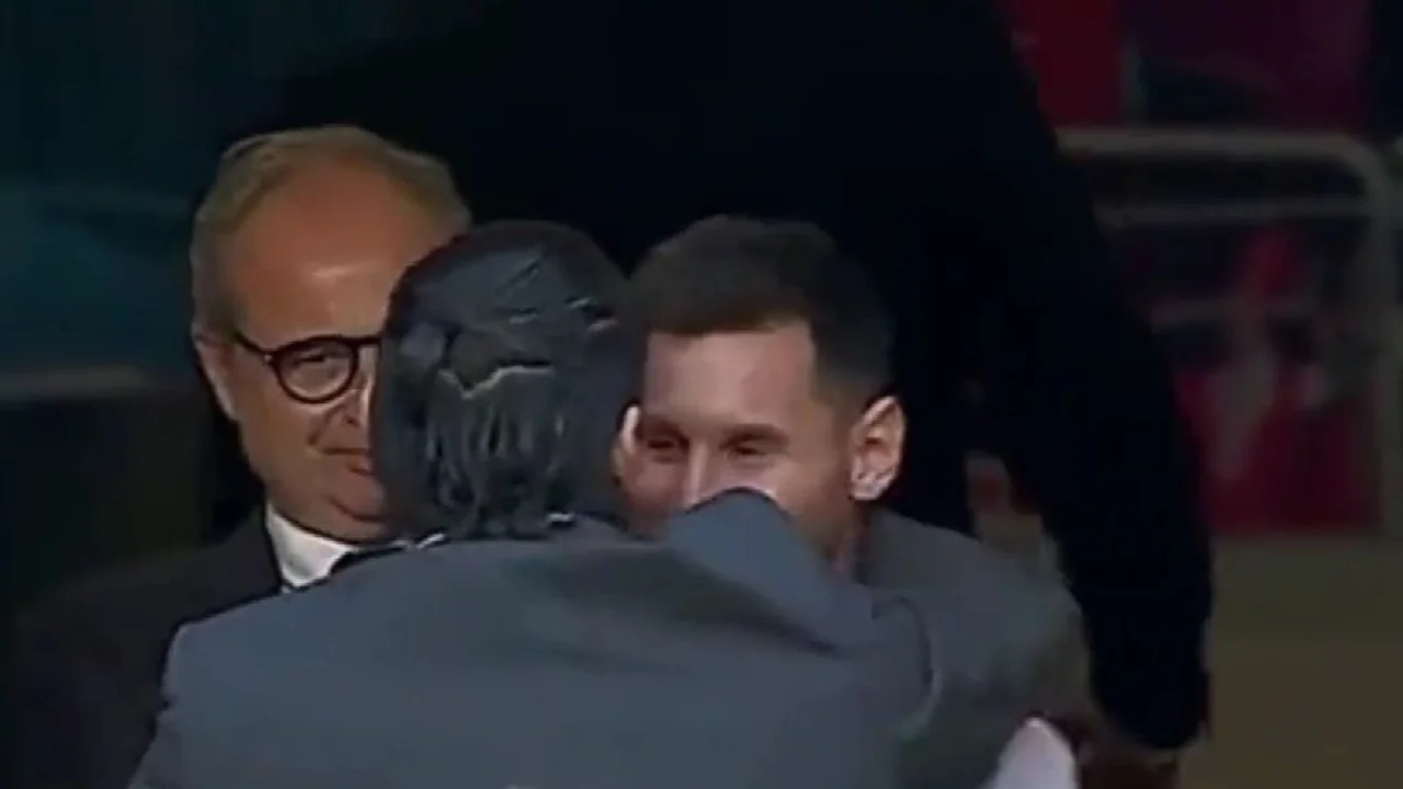 Paulo Futre Lionel Messi Barcelona PSG
