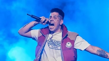 La reacción viral de Duki tras una agresión en medio de su recital en Vélez