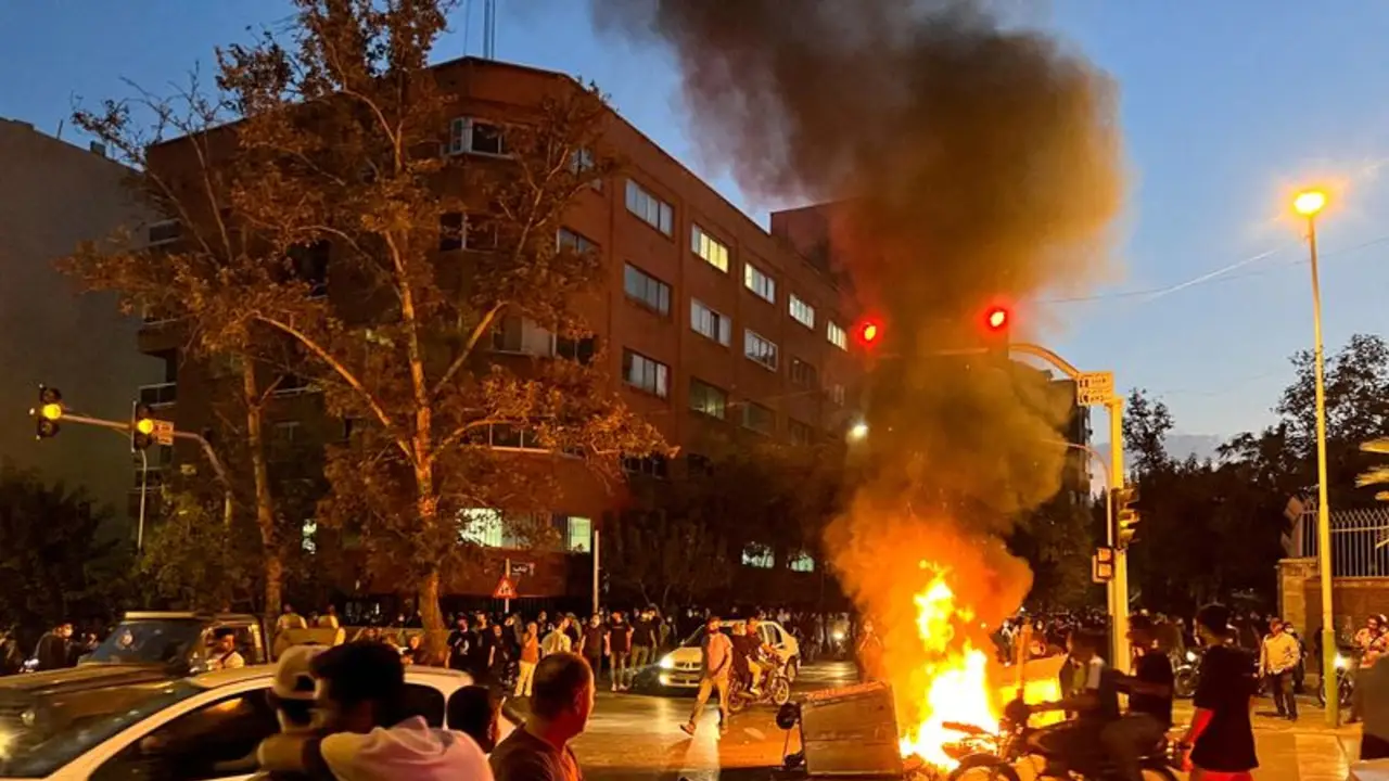 Las protestas no cesan en Irán y ya denunciaron 185 muertes