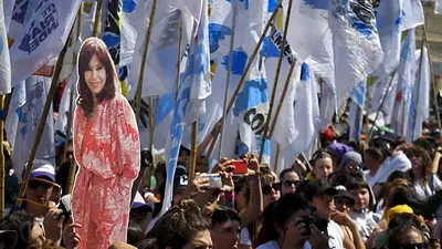 Marcha en defensa de Cristina Kirchner. Foto: (Télam) Marcha en defensa de Cristina Kirchner. Foto: (Télam)