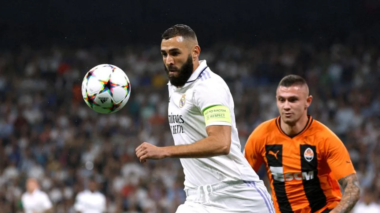 Benzema vuelve a un Madrid que ya avista las eliminatorias de la Liga de Campeones
